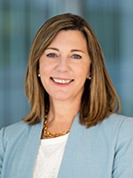 Julia Mason headshot